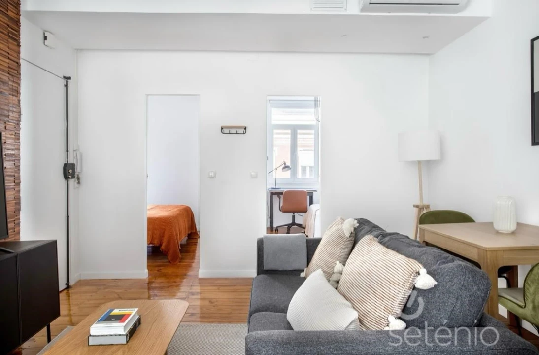Apartamento T2 para Arrendamento em Santo António Foto 18
