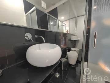 Apartamento T2 para Arrendamento em Santo António