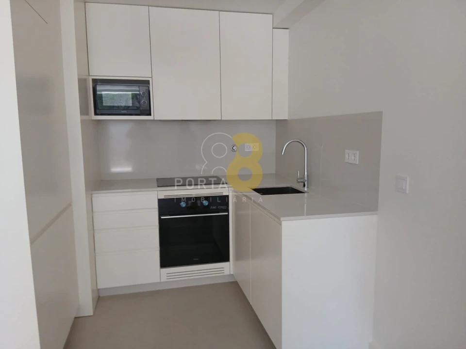 Apartamento T1 para Arrendamento em Cedofeita, Santo Ildefonso, Sé, Miragaia, São Nicolau e Vitória Foto 5