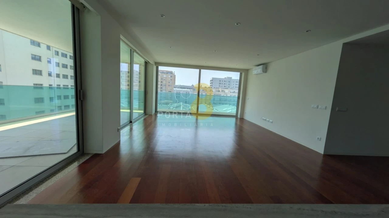 Apartamento T3 para Arrendamento em Matosinhos e Leça da Palmeira Foto 3
