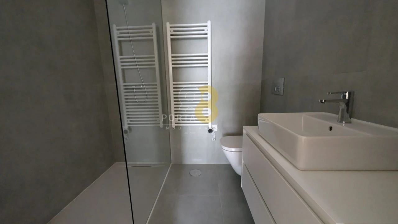 Apartamento T3 para Arrendamento em Matosinhos e Leça da Palmeira Foto 16