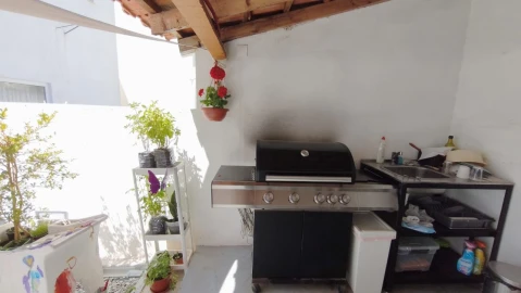 Apartamento T4 para Venda em Marvila, Ribeira Santarém, São Salvador, São Nicolau