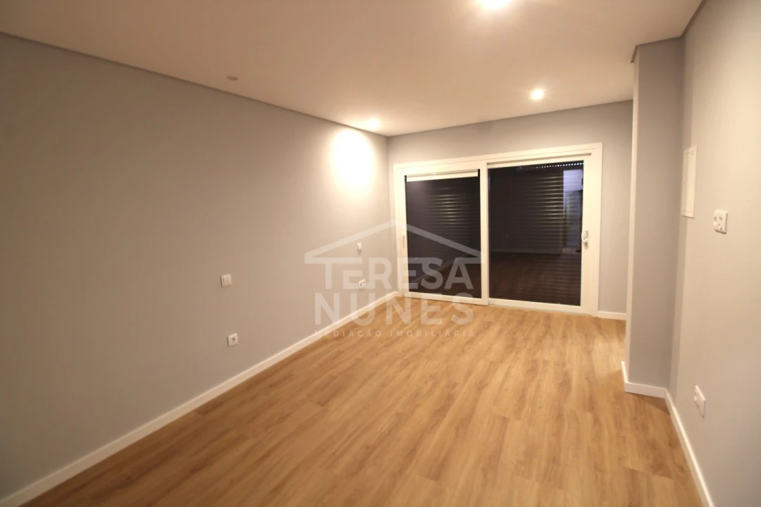 Moradia T3 para Venda em Fernao Ferro Foto 12