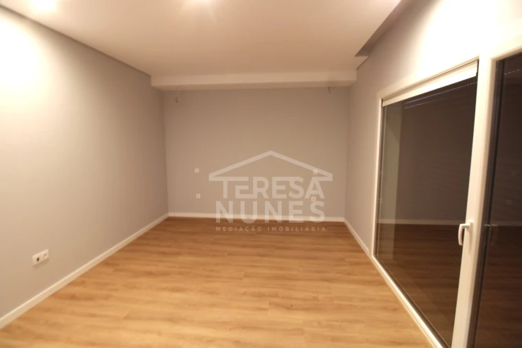 Moradia T3 para Venda em Fernao Ferro Foto 16