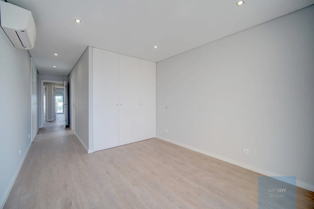 Apartamento T3 para Venda em Carcavelos e Parede Foto 20
