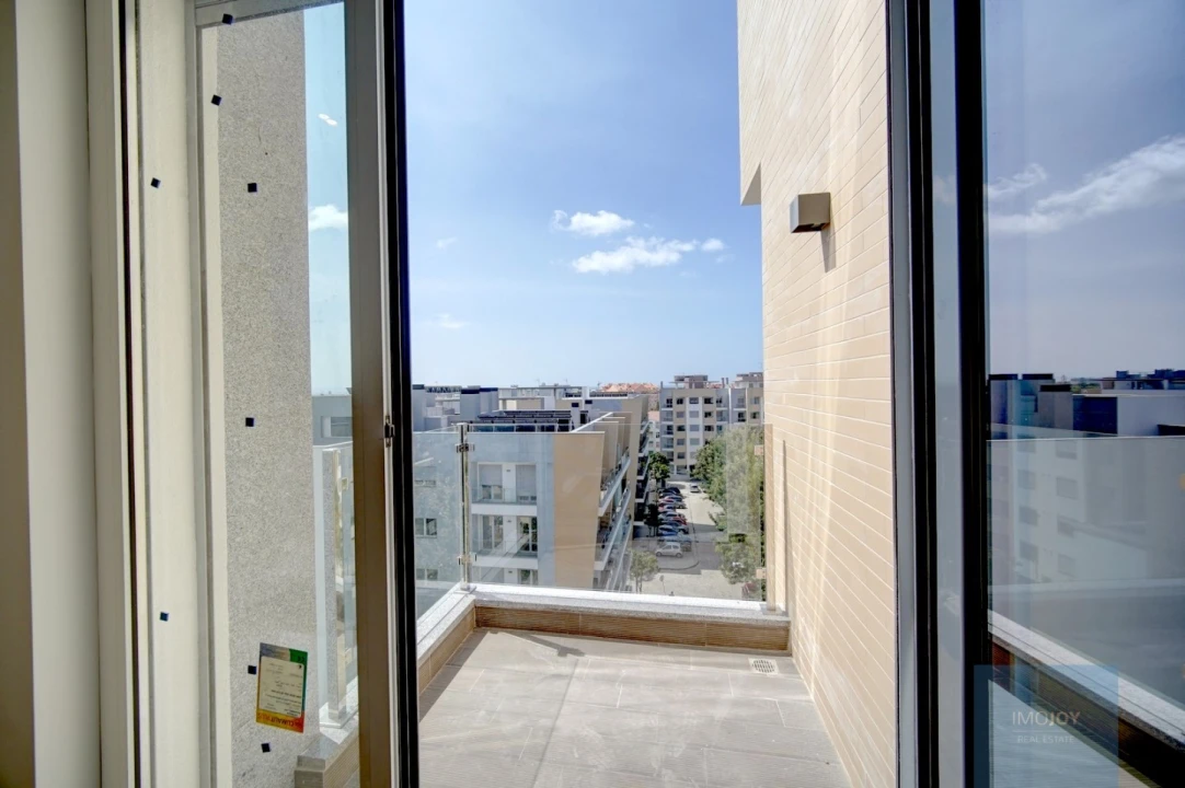 Apartamento T3 para Venda em Carcavelos e Parede Foto 21