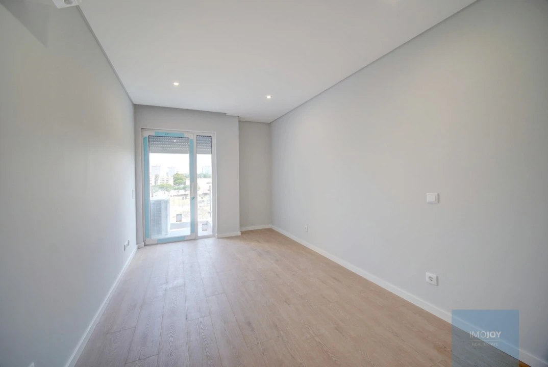 Apartamento T3 para Venda em Carcavelos e Parede Foto 22