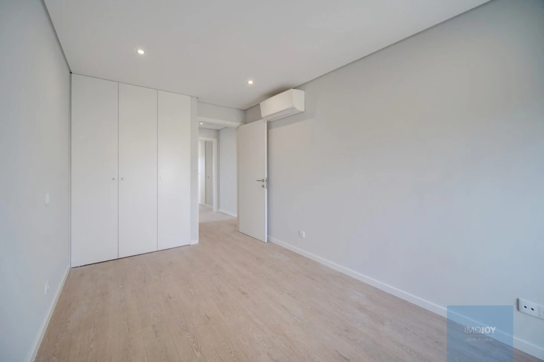 Apartamento T3 para Venda em Carcavelos e Parede Foto 24