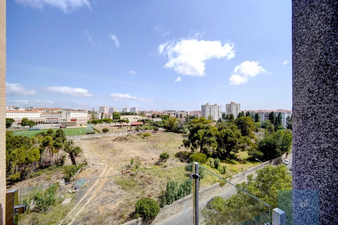 Apartamento T3 para Venda em Carcavelos e Parede Foto 2