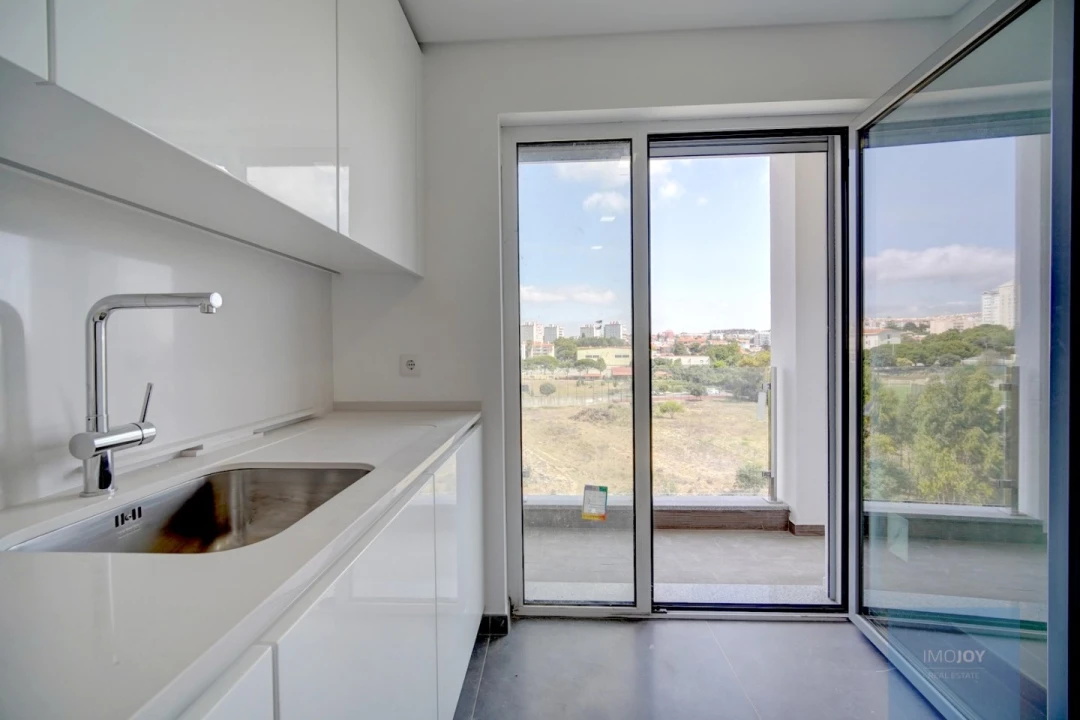 Apartamento T3 para Venda em Carcavelos e Parede Foto 1