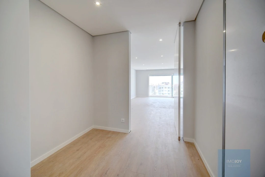 Apartamento T3 para Venda em Carcavelos e Parede Foto 11