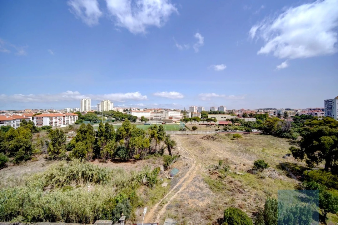 Apartamento T3 para Venda em Carcavelos e Parede Foto 31