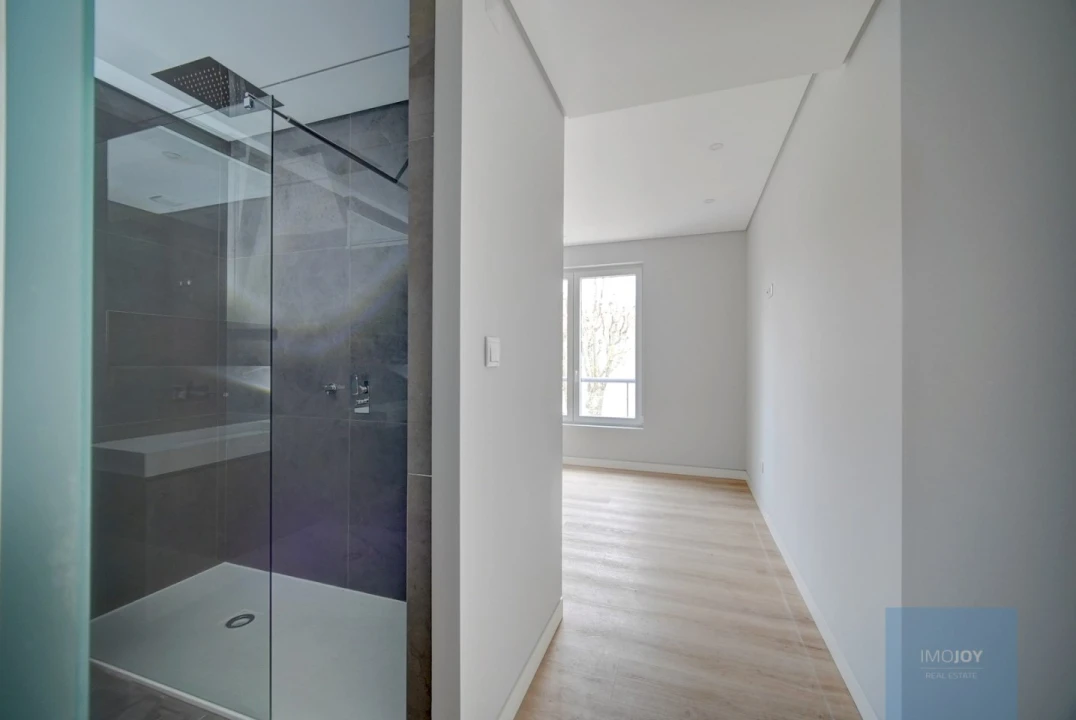 Apartamento T3 para Venda em Carcavelos e Parede Foto 17