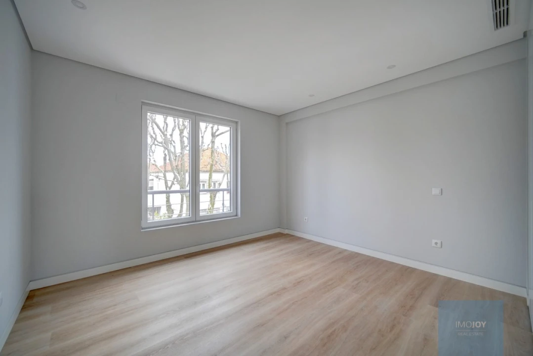 Apartamento T3 para Venda em Carcavelos e Parede Foto 22