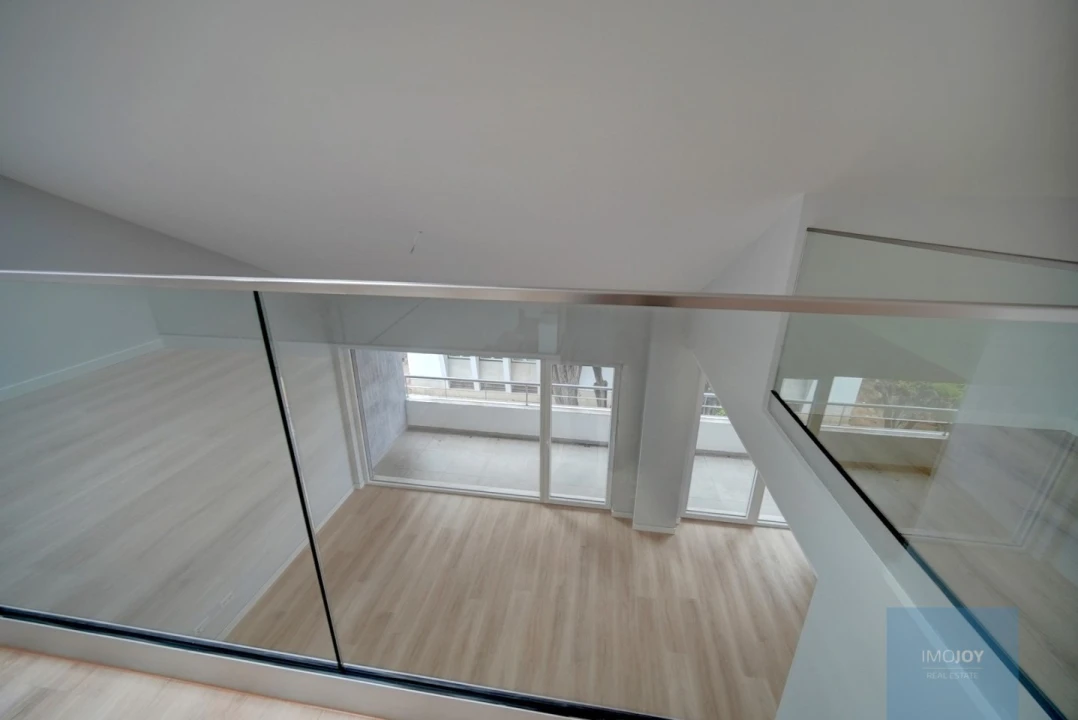 Apartamento T3 para Venda em Carcavelos e Parede Foto 27