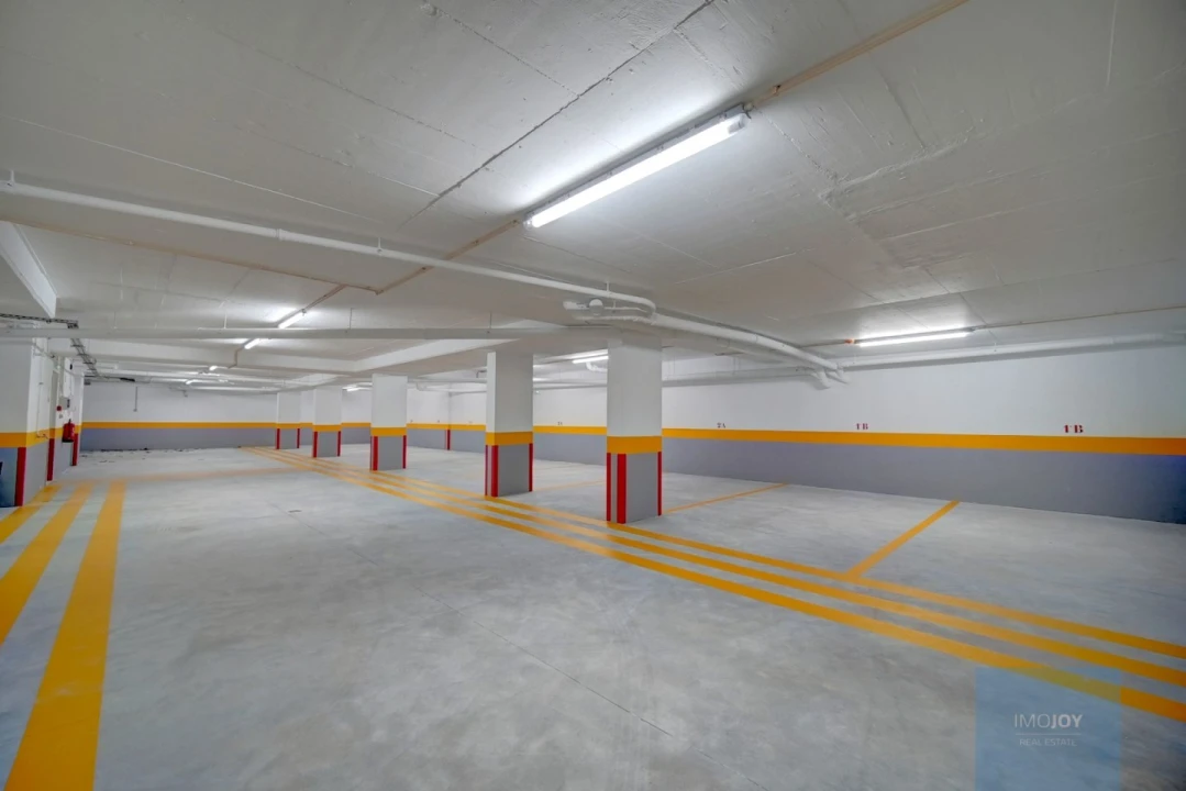 Apartamento T3 para Venda em Carcavelos e Parede Foto 36
