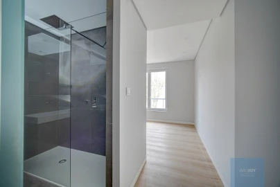 Apartamento T3 para Venda em Carcavelos e Parede