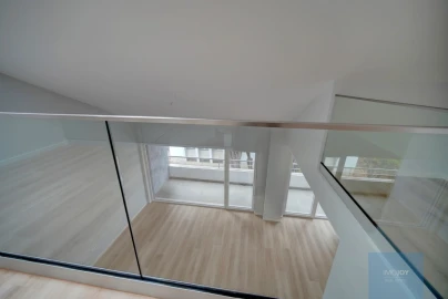 Apartamento T3 para Venda em Carcavelos e Parede