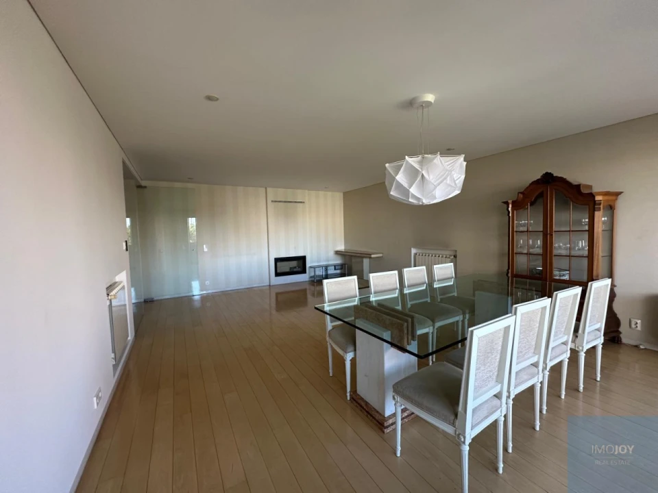 Apartamento T3 para Arrendamento em Ramalde Foto 1
