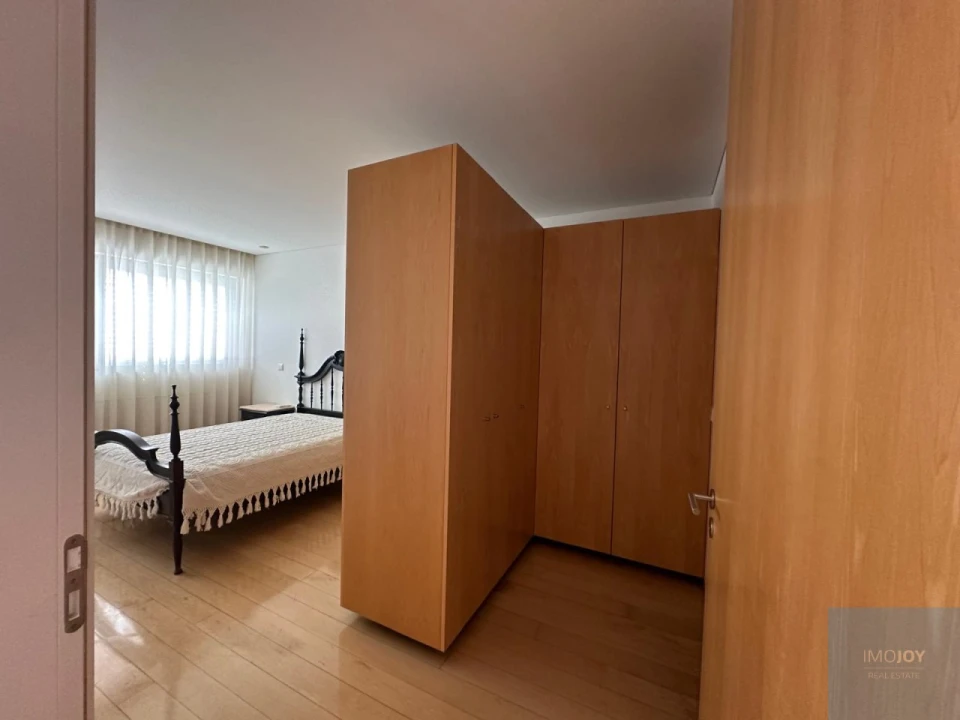 Apartamento T3 para Arrendamento em Ramalde Foto 17