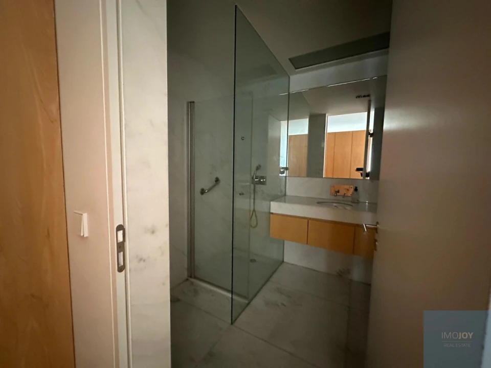 Apartamento T3 para Arrendamento em Ramalde Foto 20