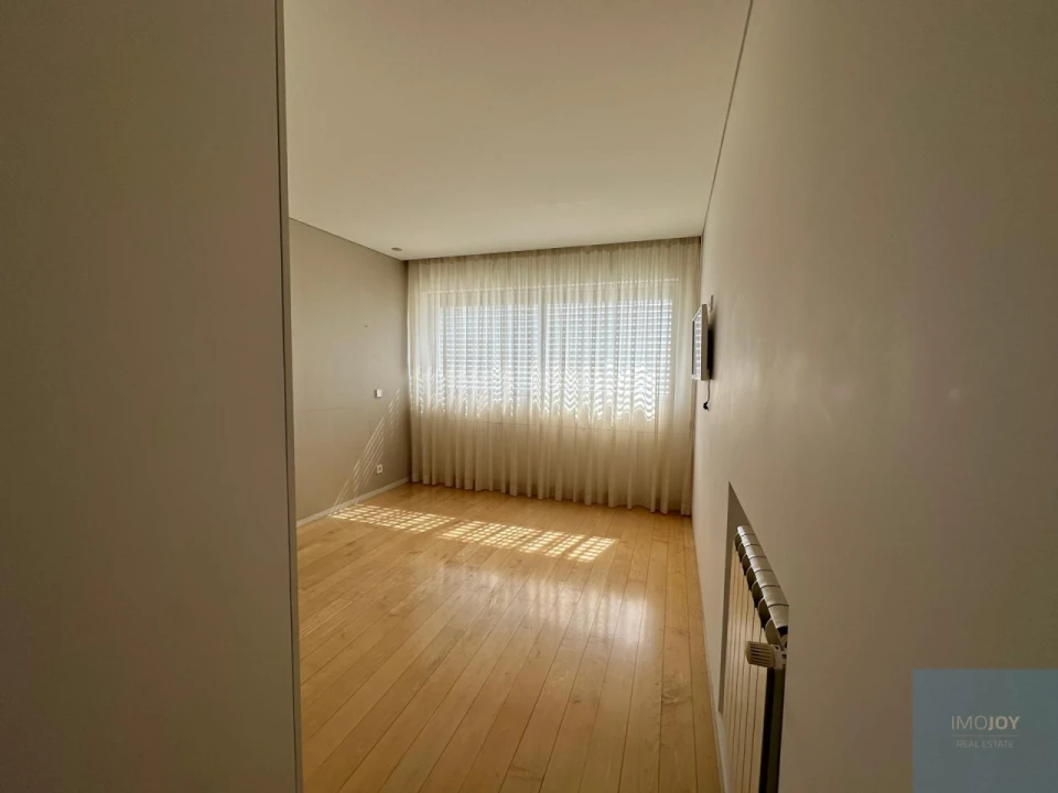 Apartamento T3 para Arrendamento em Ramalde Foto 22