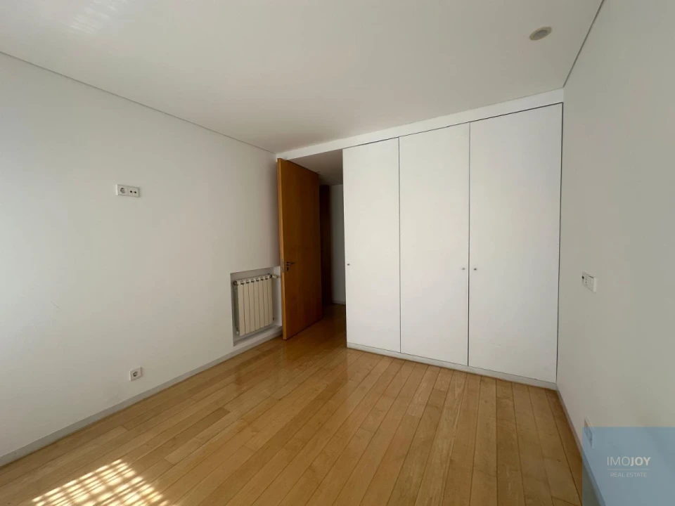 Apartamento T3 para Arrendamento em Ramalde Foto 28