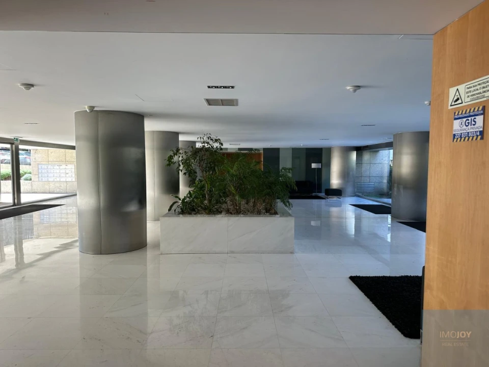 Apartamento T3 para Arrendamento em Ramalde Foto 40