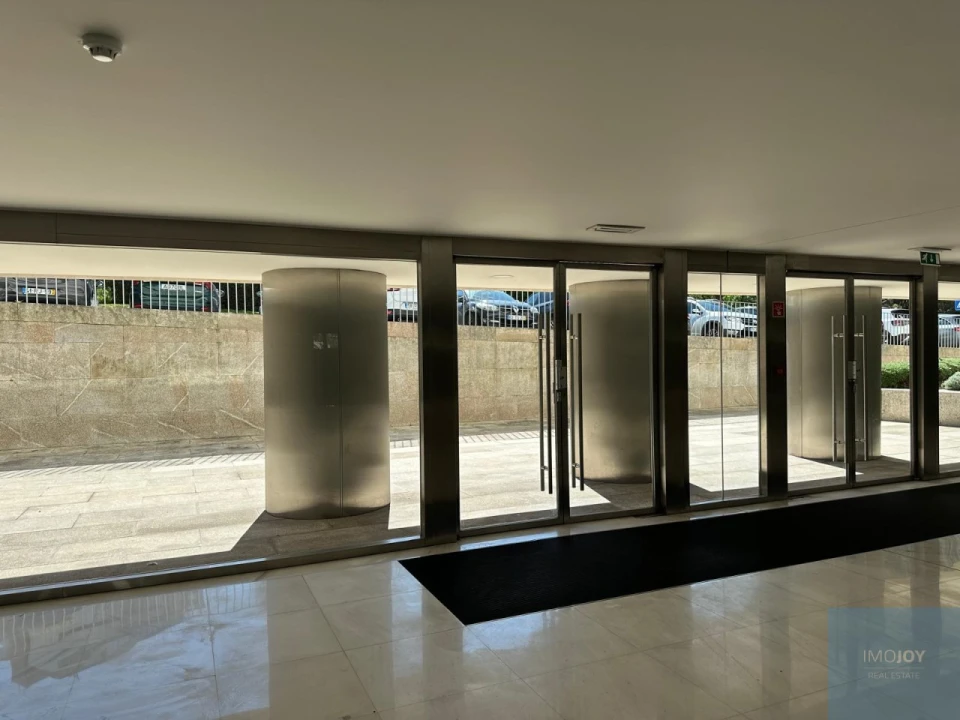 Apartamento T3 para Arrendamento em Ramalde Foto 42