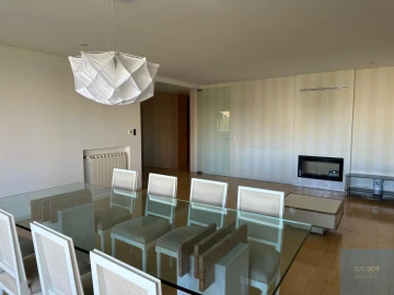 Apartamento T3 para Arrendamento em Ramalde