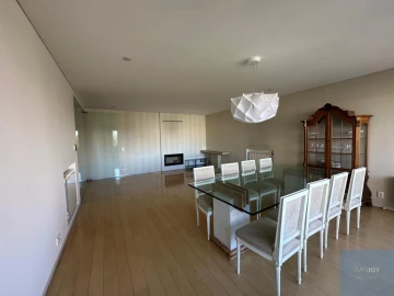 Apartamento T3 para Arrendamento em Ramalde