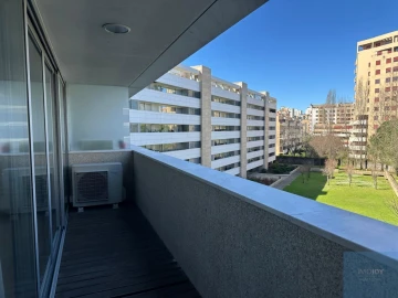 Apartamento T3 para Arrendamento em Ramalde