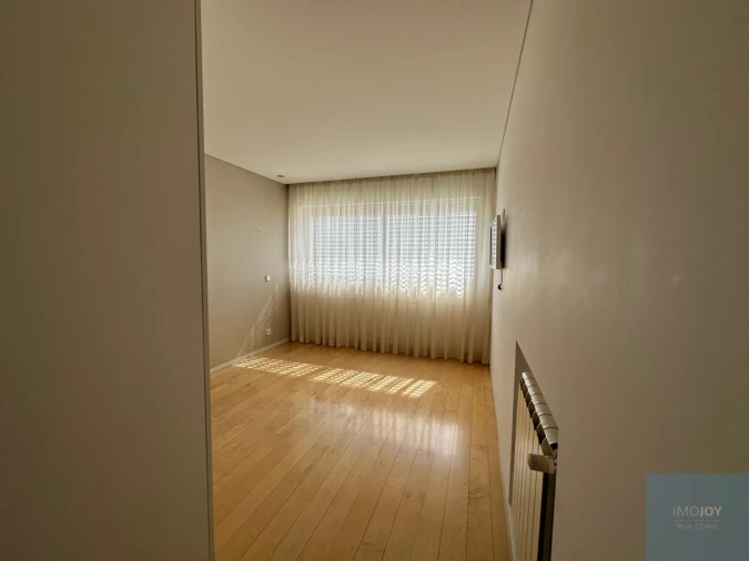 Apartamento T3 para Arrendamento em Ramalde Foto 22