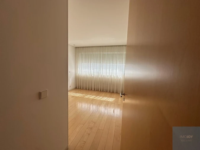 Apartamento T3 para Arrendamento em Ramalde Foto 29
