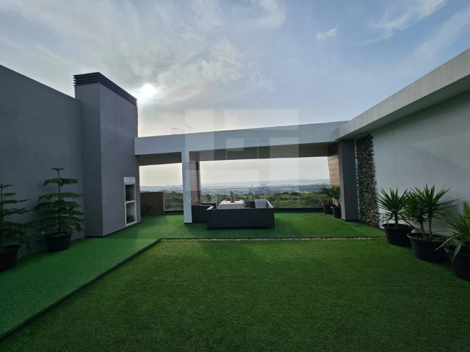 Apartamento T4 para Venda em Venteira Foto 23