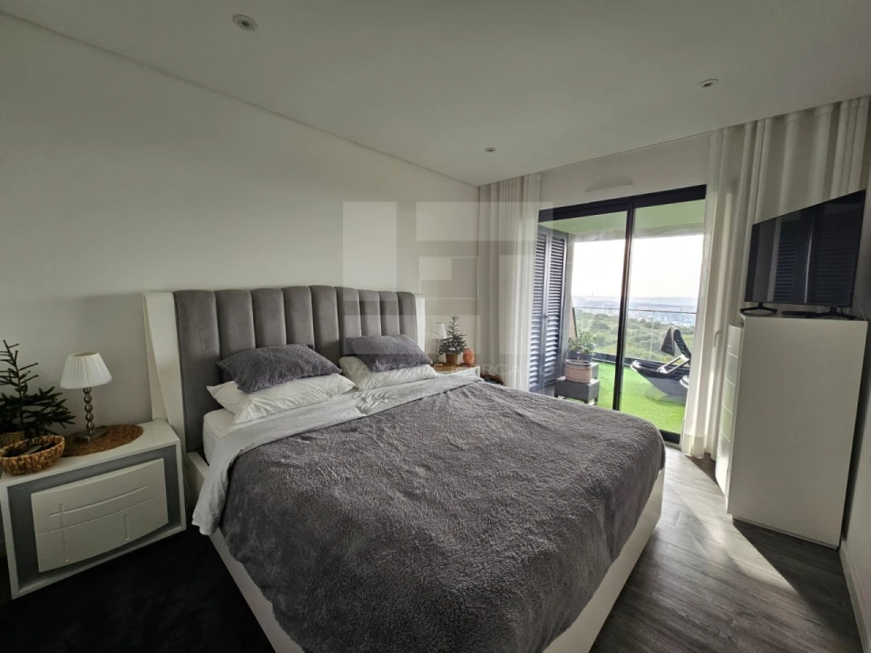 Apartamento T4 para Venda em Venteira Foto 29
