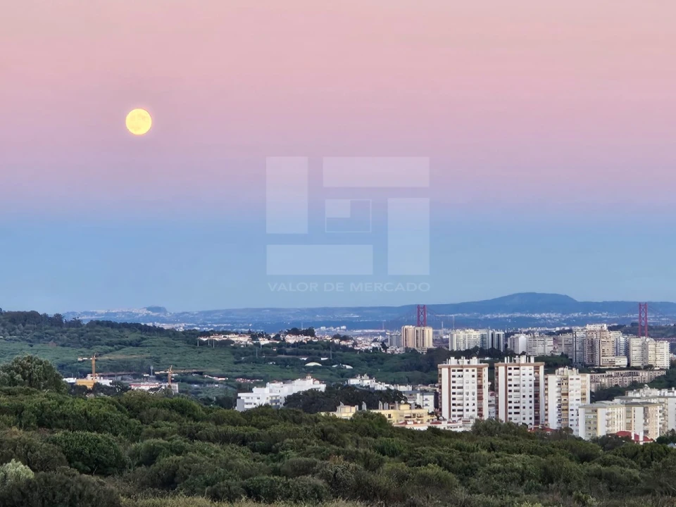 Apartamento T4 para Venda em Venteira Foto 37