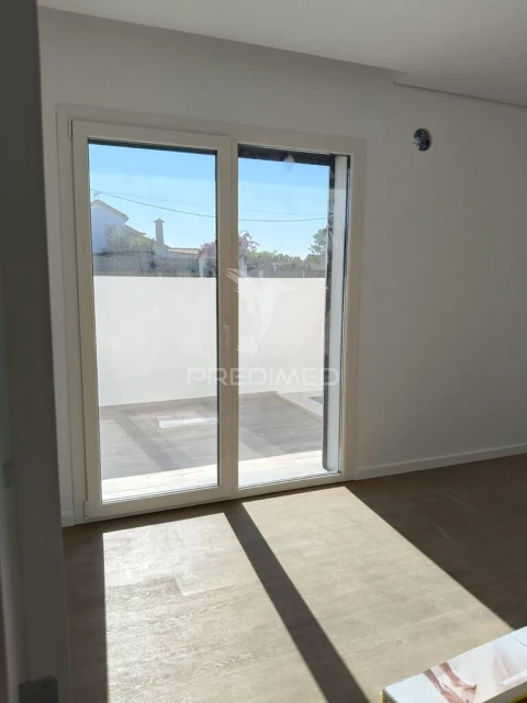 Moradia T3 para Venda em Fernao Ferro