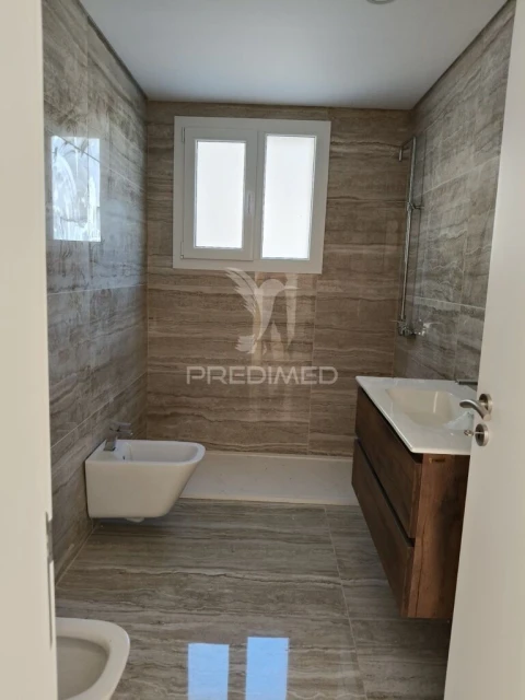 Moradia T3 para Venda em Fernao Ferro