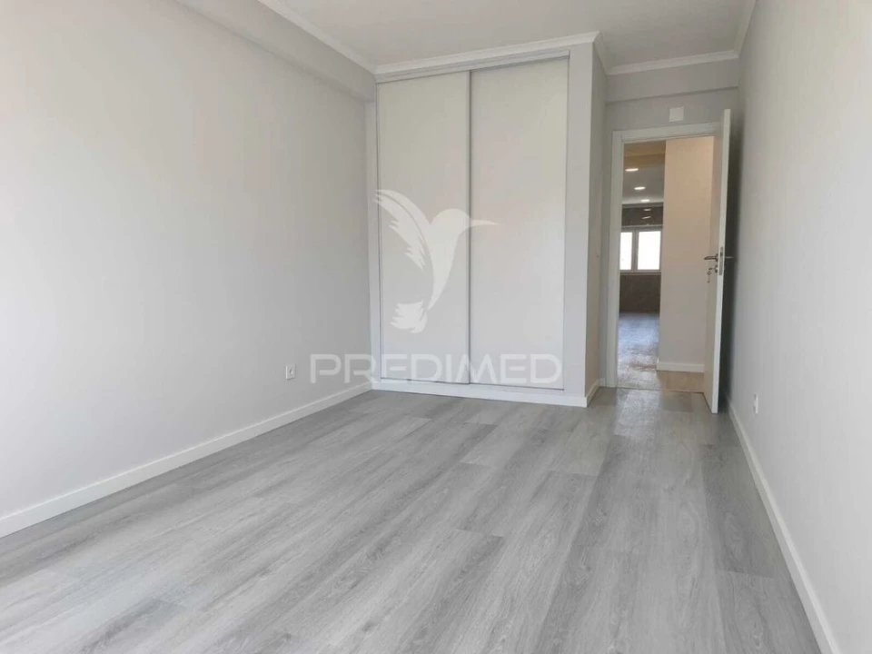 Apartamento T4 para Venda em Amora Foto 16