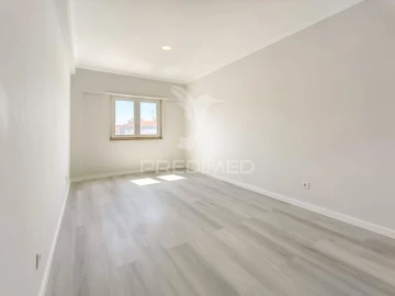 Apartamento T4 para Venda em Amora