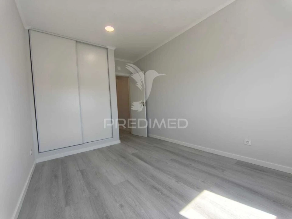 Apartamento T4 para Venda em Amora Foto 14