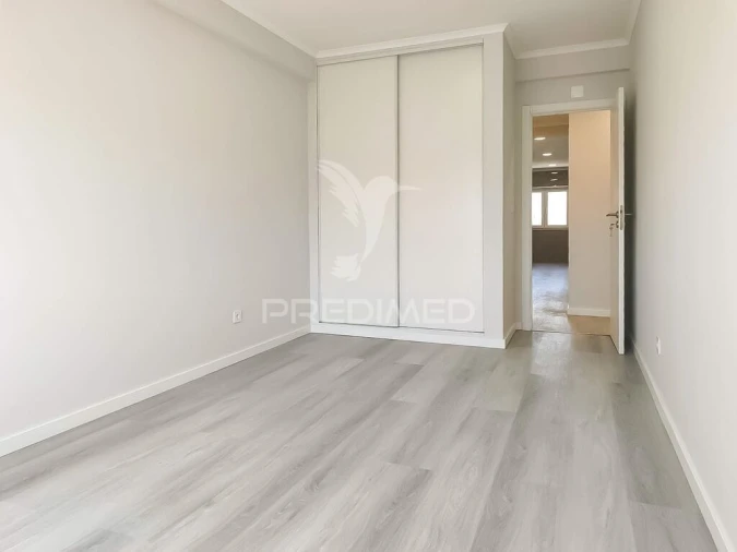 Apartamento T4 para Venda em Amora Foto 12