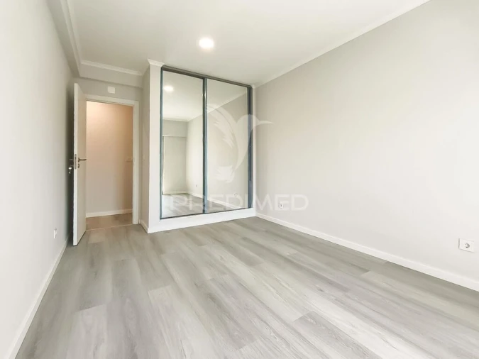 Apartamento T4 para Venda em Amora Foto 14