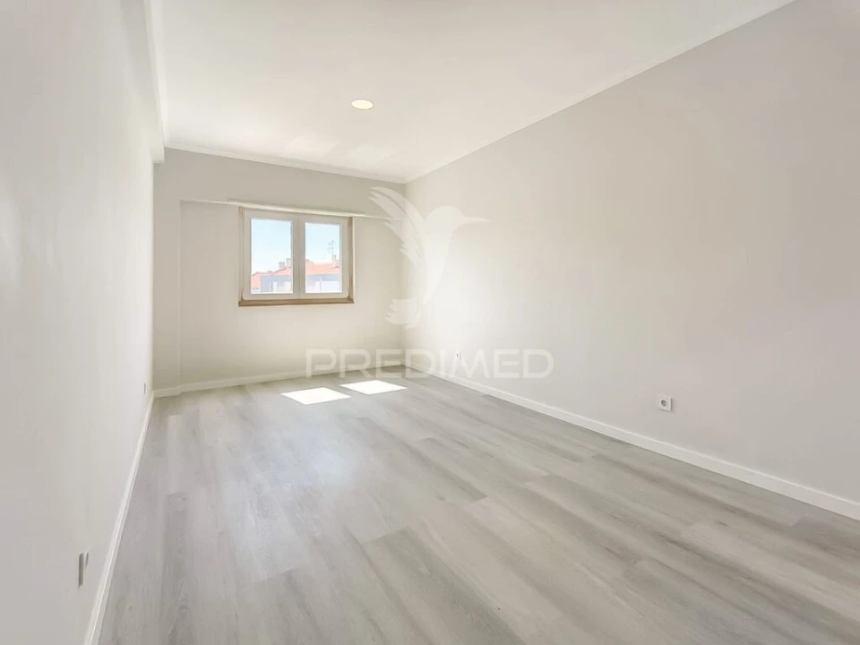 Apartamento T4 para Venda em Amora Foto 19