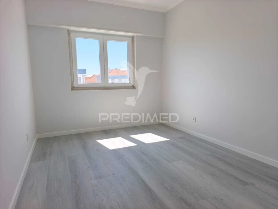 Apartamento T4 para Venda em Amora Foto 19