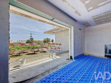 Moradia T4 para Venda em Luz de Tavira e Santo Estêvão