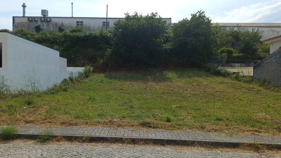 Terreno para Venda em Vila Nova de Anha