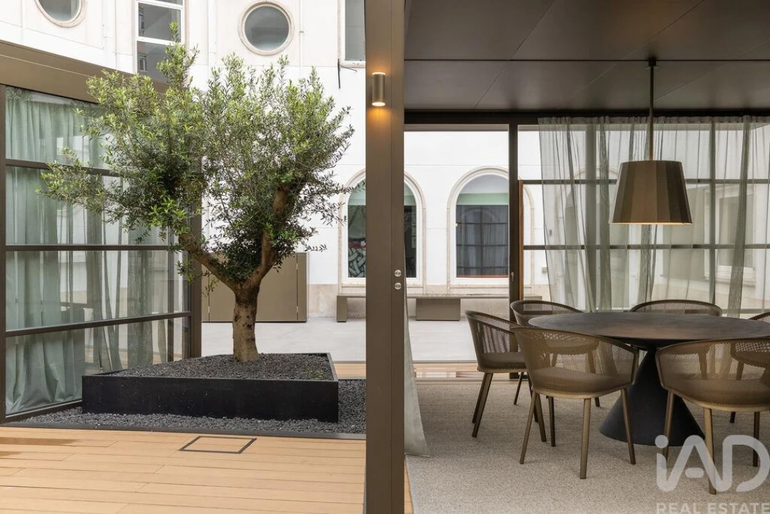 Apartamento T1 para Venda em Santo António Foto 30