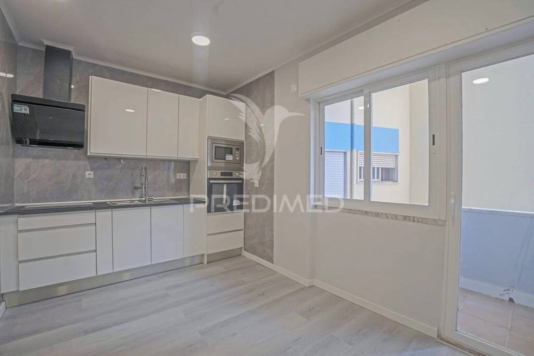 Apartamento T1 para Venda em Venteira Foto 1